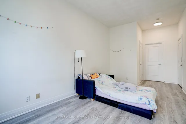 Additional image 21 of 90 Absolute Ave Unit 2705