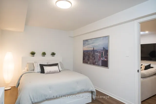 Additional image 45 of 319 Bessborough Dr