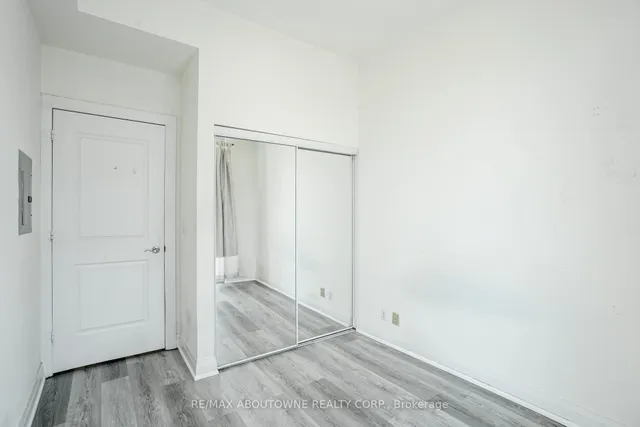 Additional image 29 of 90 Absolute Ave Unit 2705