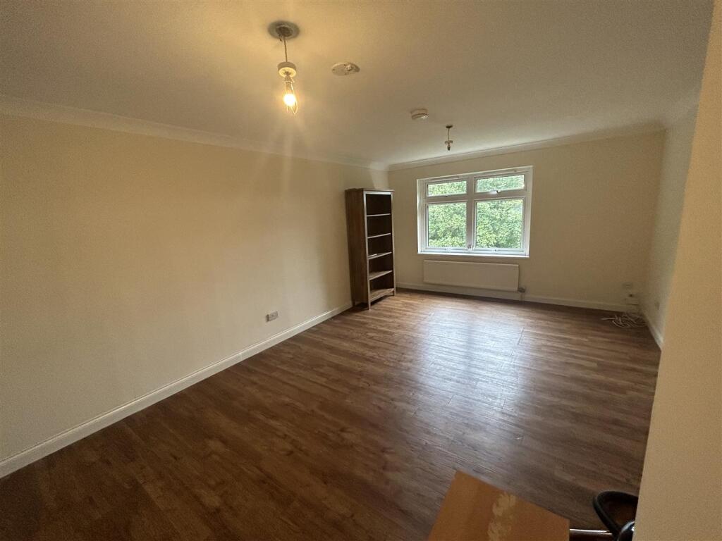 Additional image 3 of 44 CrossbrookHatfieldHerts