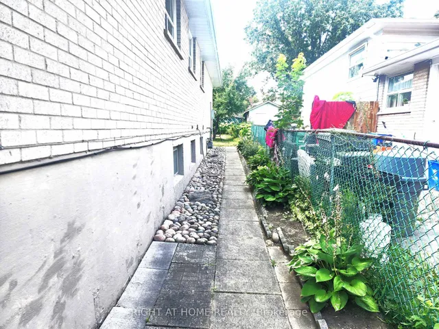 Additional image 24 of 627 Green Meadow Cres