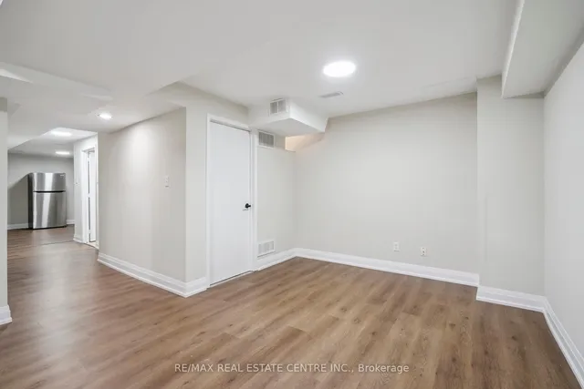 Additional image 38 of 39 Four Seasons Circ