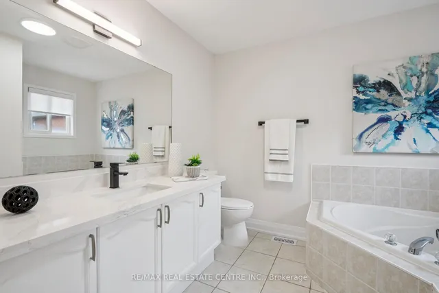 Additional image 24 of 39 Four Seasons Circ