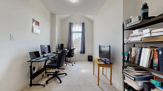 Additional image 29 of 30 Canary Clse