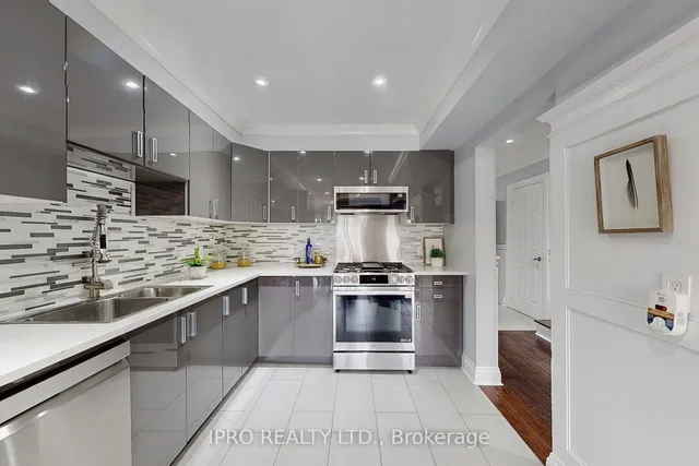 Additional image 7 of 5138 Lampman Ave