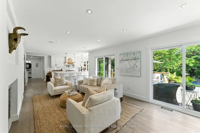 Additional image 10 of 18 Vanstraalen St