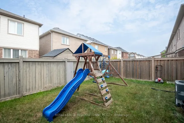 Additional image 38 of 335 Gooding Cres