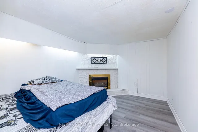 Additional image 41 of 1306 Guelph Line Unit Unit 3