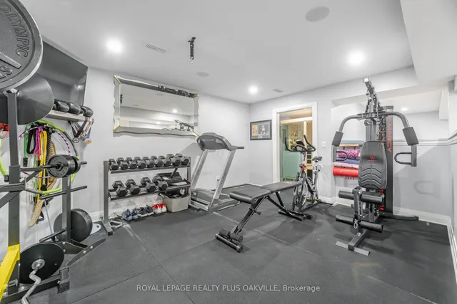 Additional image 42 of 64 Sutherland Cres