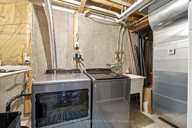 Additional image 42 of 1117 Riddell Cres