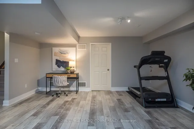 Additional image 37 of 315 Bessborough Dr