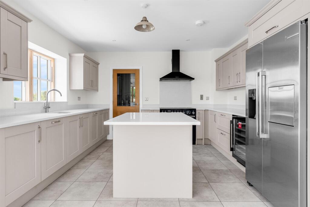 Additional image 8 of Rabley Heath Road, Welwyn