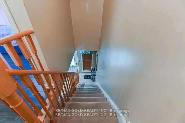 Additional image 15 of 43 Giraffe Ave