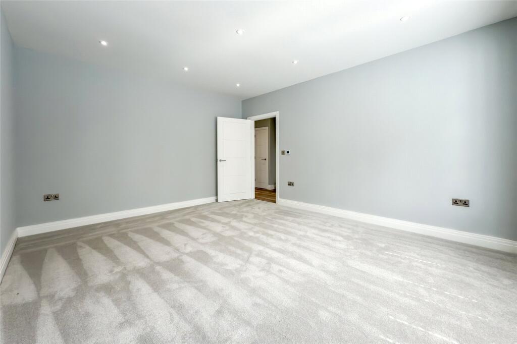 Additional image 19 of Oaklands Lane, Smallford, St. Albans, Hertfordshire, AL4