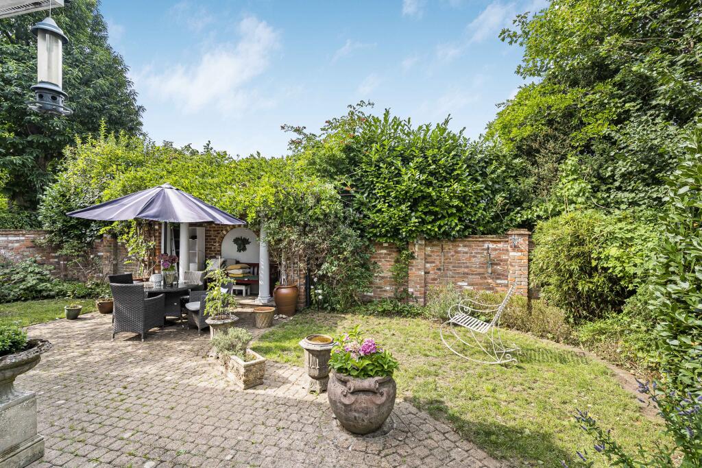 Additional image 2 of Halls Close, Welwyn, AL6