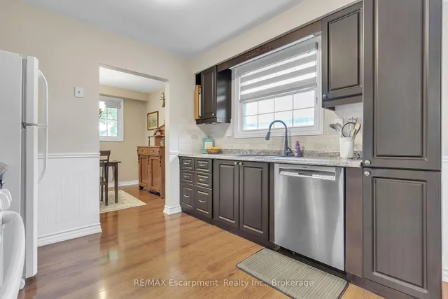 Additional image 18 of 2410 Tait Ave