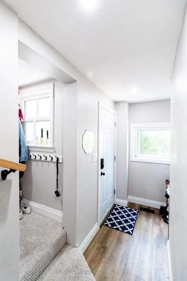 Additional image 16 of 773 Lawrence Rd