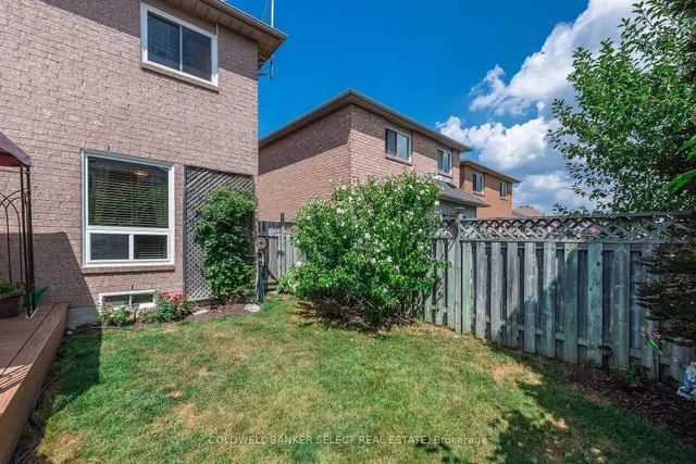 Additional image 33 of 17 Saddletree Tr