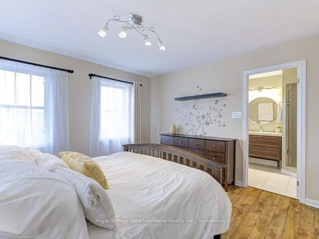 Additional image 38 of 220 Magurn Gate