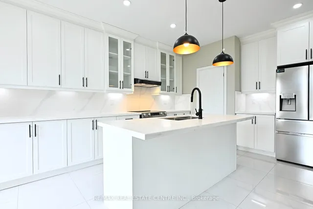 Additional image 18 of 25 Giltspur Rd