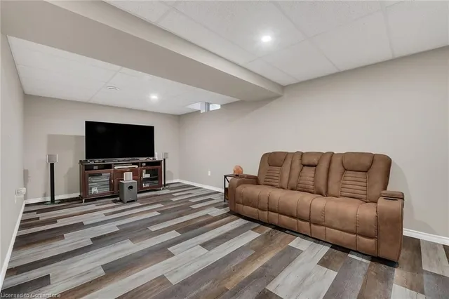 Additional image 22 of 31 Abbotsford Trail