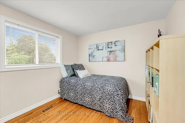 Additional image 28 of 26 Lockton Cres