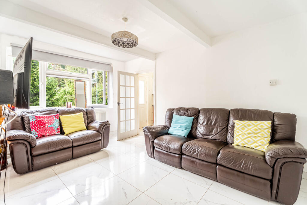 Additional image 4 of Roundfield Avenue, Harpenden, Hertfordshire, AL5