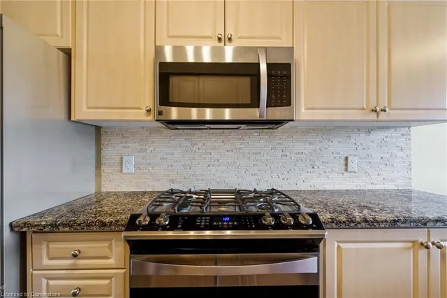 Additional image 13 of 2626 Armour Cres