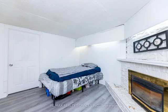 Additional image 42 of 1306 Guelph Line Unit Unit 3