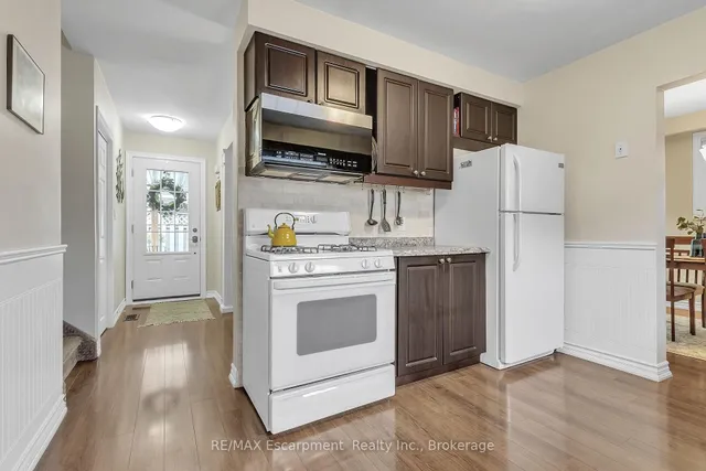 Additional image 20 of 2410 Tait Ave