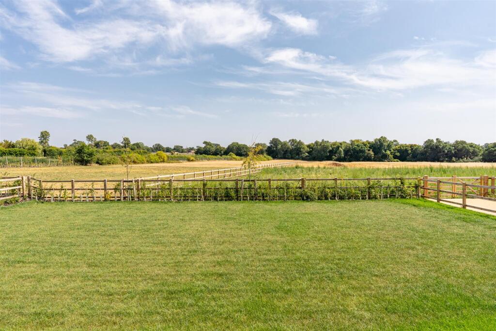 Additional image 37 of Rabley Heath Road, Welwyn