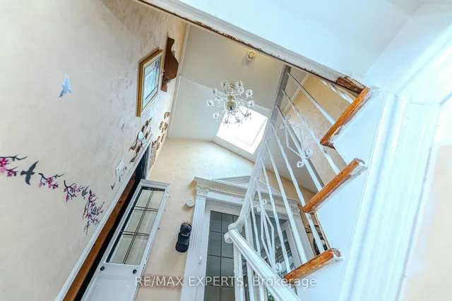 Additional image 32 of 8 EASTON Pl