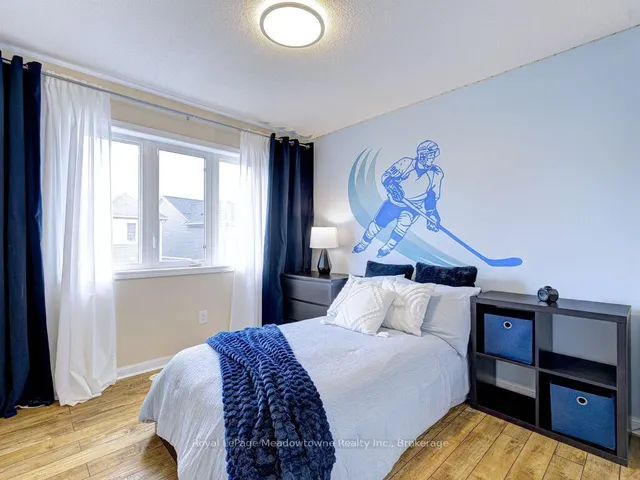 Additional image 46 of 220 Magurn Gate