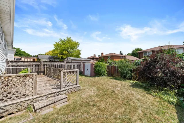 Additional image 37 of 48 Marblehead Cres