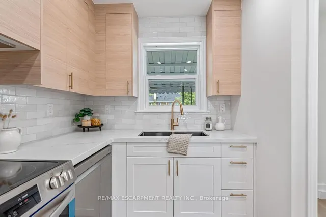 Additional image 8 of 48 Ferrara St