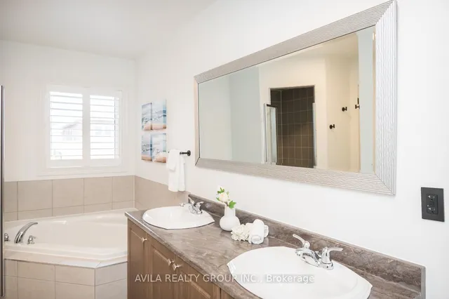 Additional image 33 of 319 Bessborough Dr