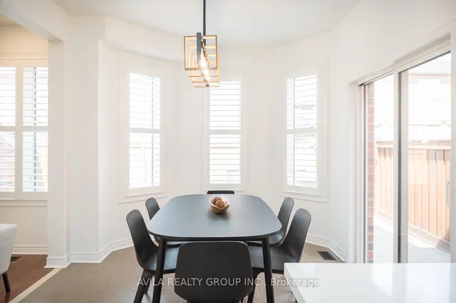 Additional image 21 of 319 Bessborough Dr