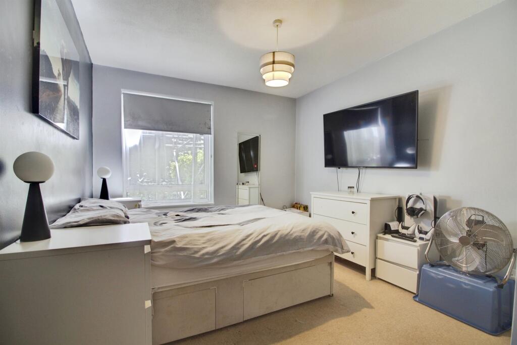 Additional image 19 of Hollyfield, HATFIELD