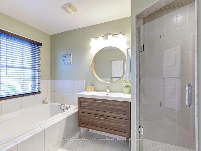 Additional image 41 of 220 Magurn Gate