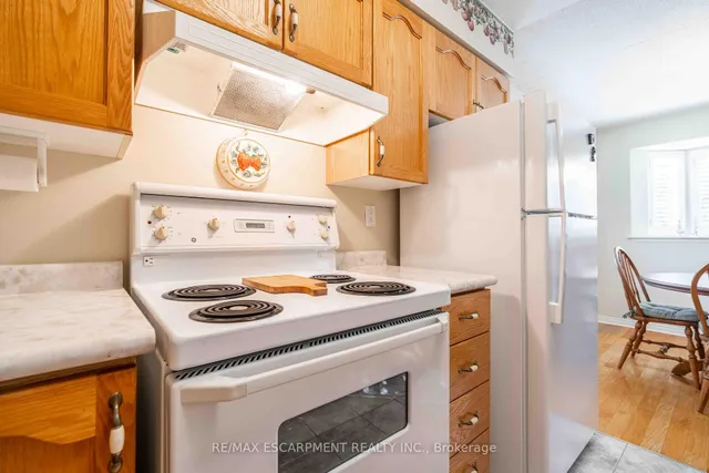 Additional image 16 of 3499 Upper Middle Rd Unit 102