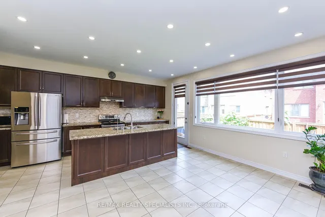 Additional image 13 of 27 Glacier Rd