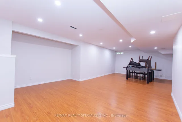 Additional image 28 of 929 Philbrook Dr