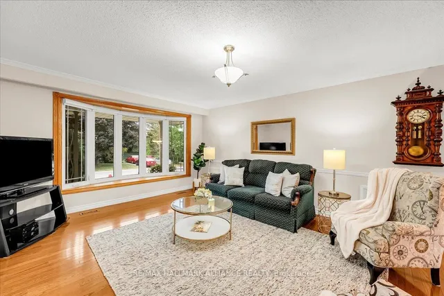 Additional image 11 of 26 Lockton Cres