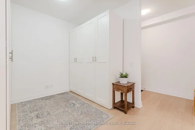 Additional image 8 of 2025 Maria St Unit 501