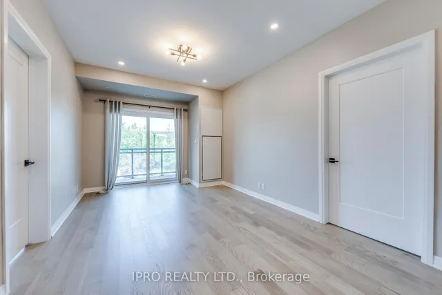 Additional image 15 of 128 GROVEWOOD Common Unit 205