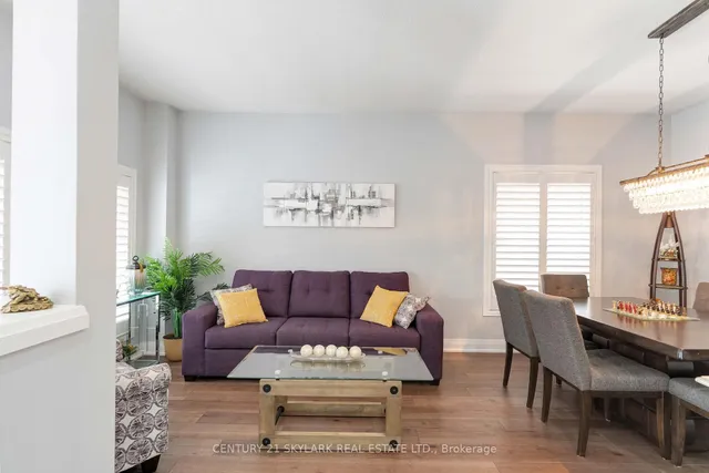 Additional image 4 of 26 Windswept Tr