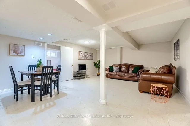 Additional image 32 of 16 Vogue Crt