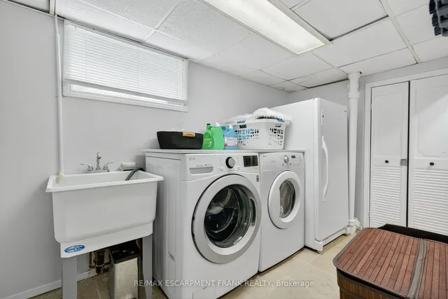 Additional image 31 of 64 Vola Crt