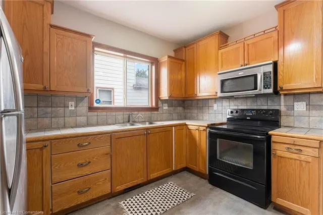 Additional image 26 of 411 Mary St