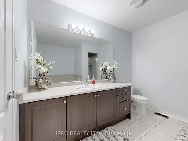 Additional image 28 of 28 Yellowknife Rd